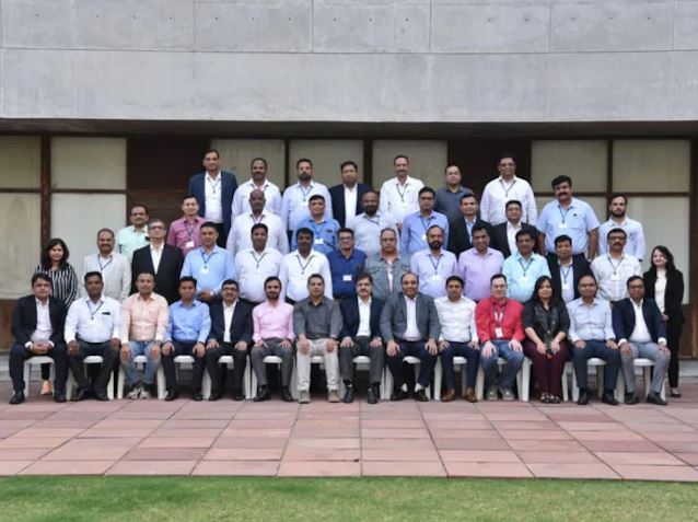 Tata Motors Finance's Bright Minds Conferred with 'Complete Banker' Certification from IIM Ahmedabad